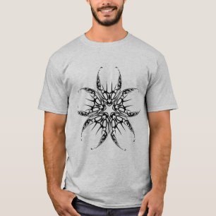 Camiseta Escorpião Tribal - Design de Arte em Linha Negra