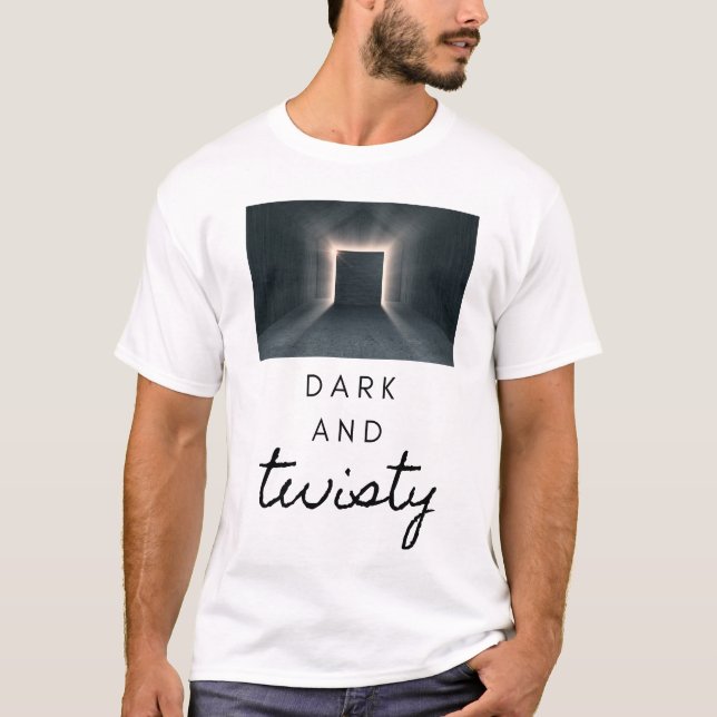 Camiseta escuro e torto (Frente)