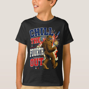 Camiseta Esfrie o quarto de forma engraçada, bigfoot acampa