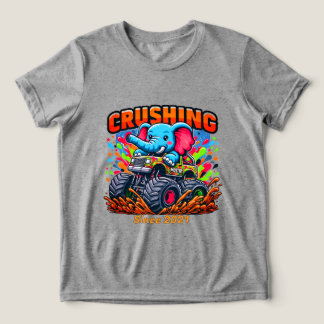 Camiseta Esmagando Desde 2021 – Elefante Fofo com Caminhão