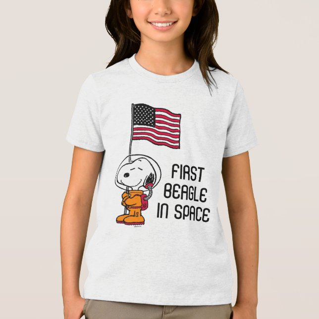 Camiseta ESPAÇO | Snoopy Com Astronauta De Bandeira (Frente)