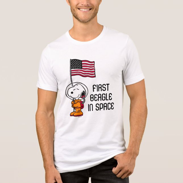 Camiseta ESPAÇO | Snoopy Com Astronauta De Bandeira (Frente)