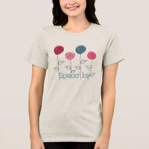 Camiseta Espalhar as flores azuis cor-de-rosa