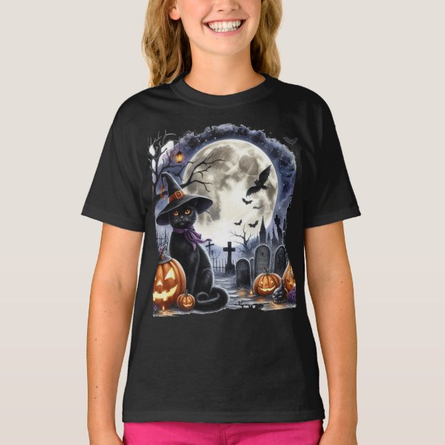 Camiseta Espantosa Lua Cheia de Halloween e Gato Preto  (Frente)