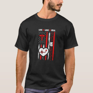 Camiseta Especialista em Enfermeira de Sinalizador dos EUA 
