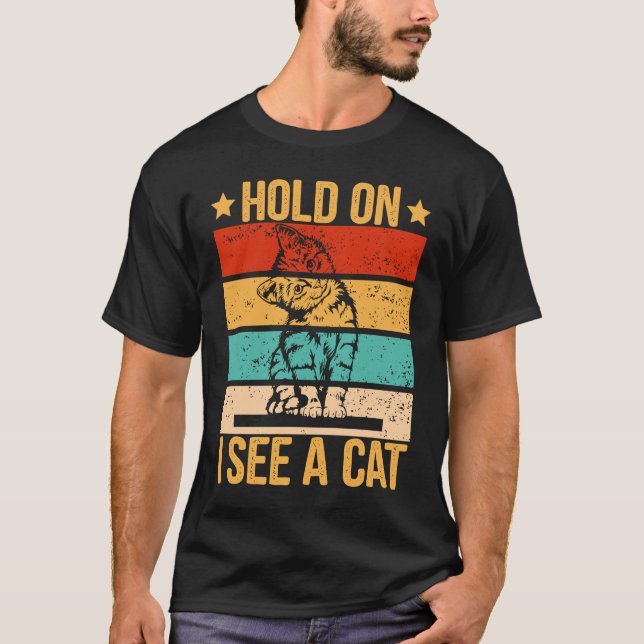 Camiseta Espera, vejo um gato (Frente)
