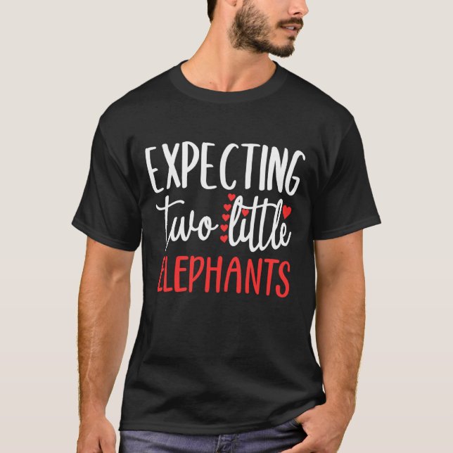 Camiseta Esperando Dois Pequenos Elefantes Gêmeos De Gravid (Frente)