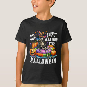 Camiseta Esperando pelo esqueleto assustador do Halloween n