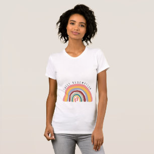 Camiseta Esperando uma gravidez de Rainbow Baby Girl