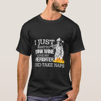 Camiseta Esposa Bombeiro Oferece Design