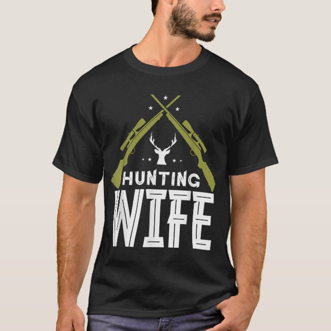 Camiseta Esposa Caçadora Caçadora de Veados (Frente)