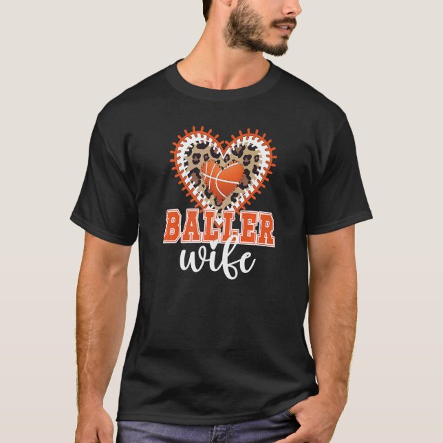 Camiseta Esposa de Basquete Oradora de Basquete (Frente)