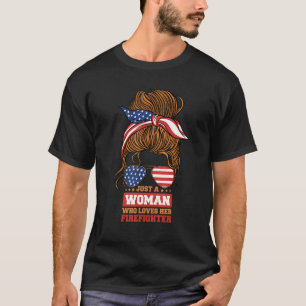Camiseta Esposa de Bombeiro Apenas uma Mulher que Ama seu B