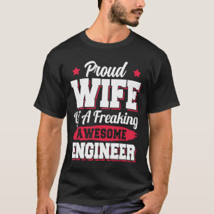 Camiseta Esposa de Engenheiro com Grau de Engenharia