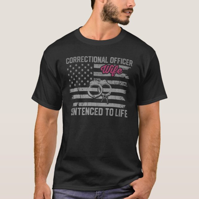 Camiseta Esposa Do Agente De Correção Da Prisão Condenada A (Frente)