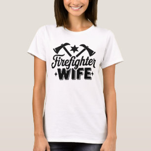 Camiseta Esposa do Bombeiro Texto Preto Branco