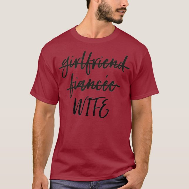 Camiseta Esposa namorada Fiancee recém casada (Frente)