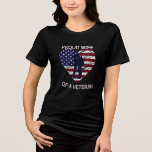Camiseta Esposa Orgulhosa de Um Veterano