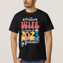 Camiseta ESPOSA Orgulhosa de uma Classe de Formando 2023 Re