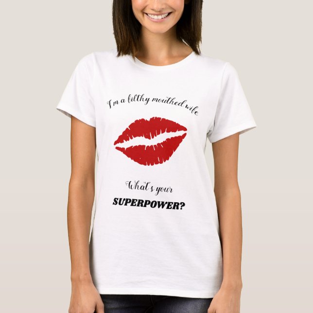 Camiseta Esposa Suja Moca Vermelha Lipstick Boca (Frente)