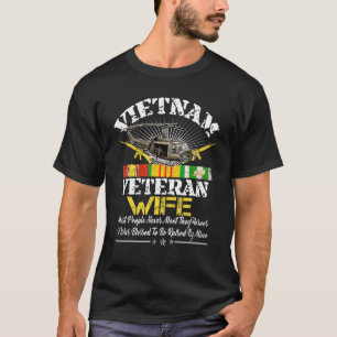 Camiseta Esposa Veterana Do Vietnã Levantada Pelo Meu Herói