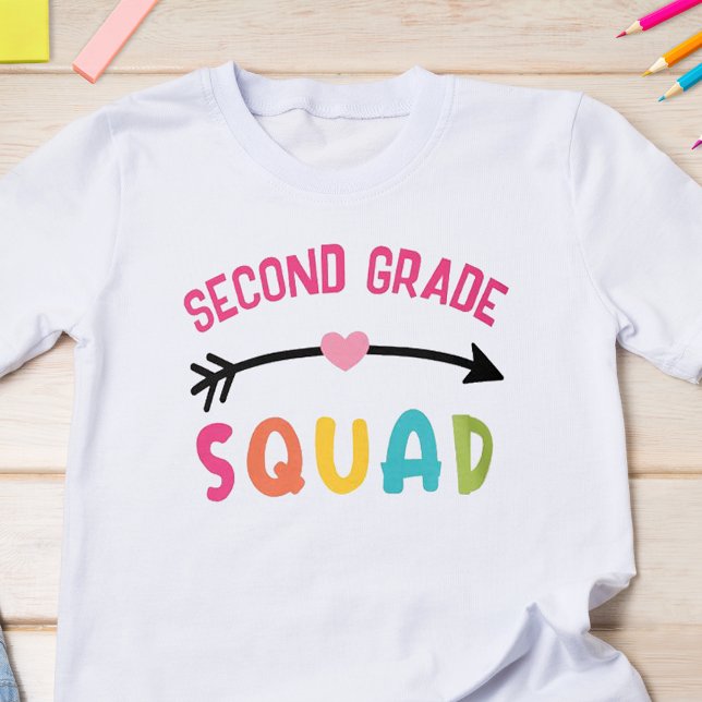 Camiseta Esquadrão da Segunda Série Escolar (Start the school year off with some fun with this cute back to school t-shirt.)