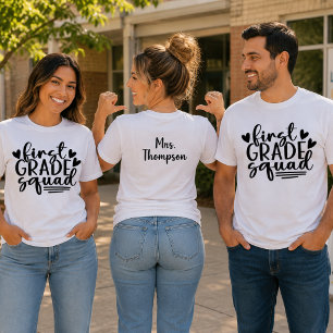 Camiseta Esquadrão de 1º grau bonito com o nome do professo