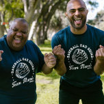 Camiseta Esquadrão de Pai de Baseball Personalizado com Núm<br><div class="desc">Elevem seu estilo de dia de jogo com nossa 'Esquadra de Pai Baseball', agora personalizável com o nome e o número da equipe! Perfeito para suportar o seu pequeno enrolador no diamante ou no aplausos em cada jogada na tee-ball ou no softball. Esta camisa é essencial para qualquer roupa de...</div>