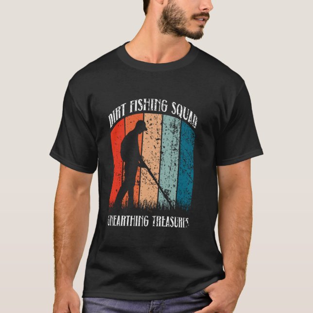 Camiseta Esquadrão de Pesca de Terra - Desenterrando Tesour (Frente)