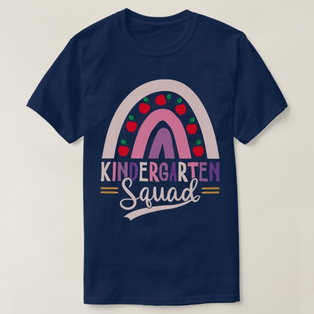 Camiseta Esquadrão Kinder Garten Teto Arco-Íris De Volta À  (Frente do Design)