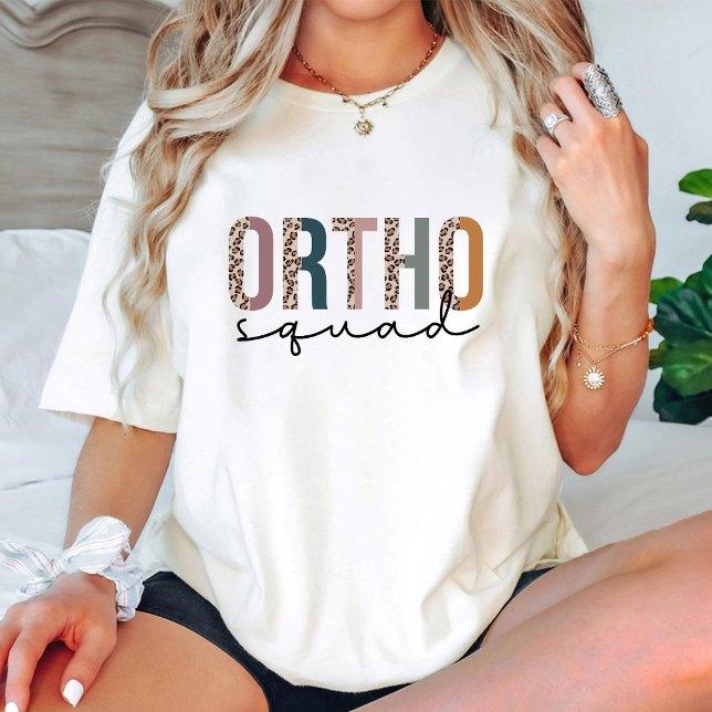 Camiseta Esquadrão Ortográfico, Enfermeira Ortopedica Impre (Ortho Squad, Leopard Print Orthopedic Nurse T-Shirt)