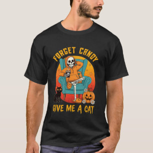 Camiseta Esqueça Doce Me Dê Um Gato Preto Halloween Sinistr