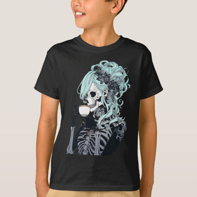 Camiseta Esqueleto Bebendo Café Desarrumado Bolo de Hallowe (Frente)