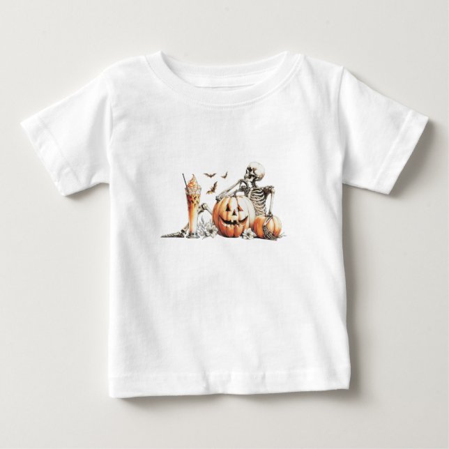 Camiseta Esqueleto com abóbora e bebida. Dia das Bruxas. (Frente)