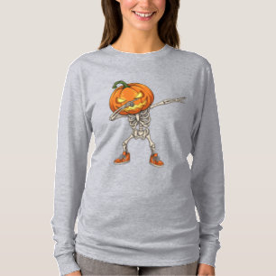 Camiseta Esqueleto com Cabeça de Abóbora no Dia das Bruxas