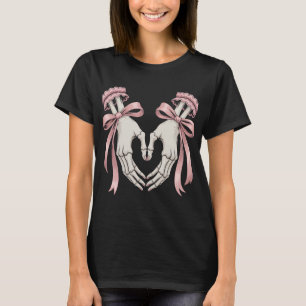 Camiseta Esqueleto Coquete Mãos Coração Laços Rosa Pastel G