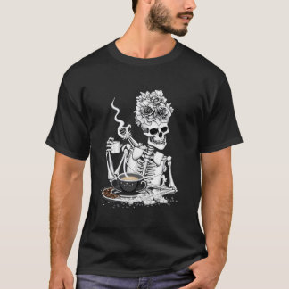Camiseta Esqueleto De Bebendo De Café Quente Para Halloween