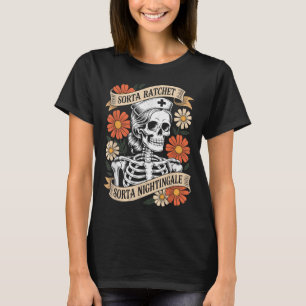 Camiseta Esqueleto de Enfermeira Mais ou Menos Ratchet Mais