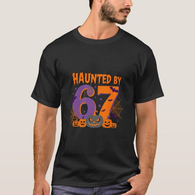 Camiseta Esqueleto de Halloween Assombrado Número Seis Sete (Frente)