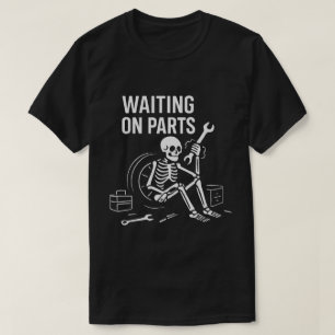 Camiseta Esqueleto de Mecânico Esperando pelas Peças Minima