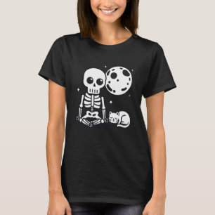 Camiseta Esqueleto e Gato com Halloween de Lua Cheia