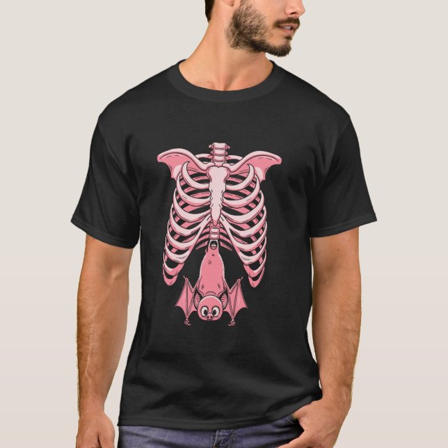 Camiseta Esqueleto Pastel Goth Caixa Torácica Morcego Raio- (Frente)