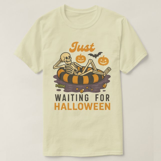 Camiseta Esqueleto Só Esperando o Halloween | Engraçado e A (Frente do Design)