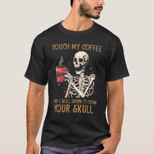 Camiseta Esqueletos de Halloween Caveira Bebe Café Vintage