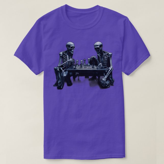 Camiseta esqueletos jogando xadrez (Frente do Design)