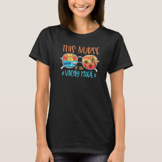 Camiseta Essa Enfermeira Está De Óculos De Sol No Modo Féri