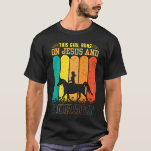 Camiseta Essa garota corre em Jesus e Cavalos