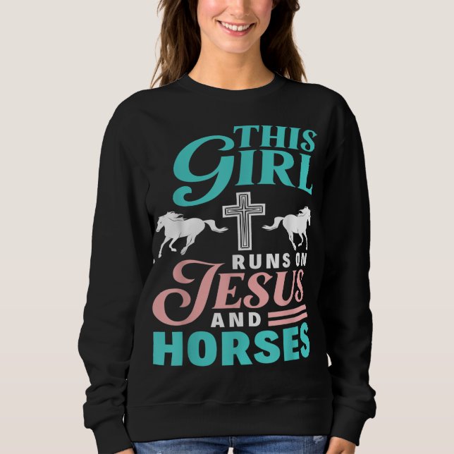 Camiseta Essa Garota Funciona Com Jesus E Cavalos Sobrevive (Frente)
