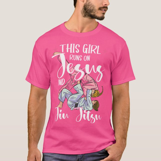 Camiseta Essa Garota Funciona Com Jesus E Jiu Jitsu (Frente)