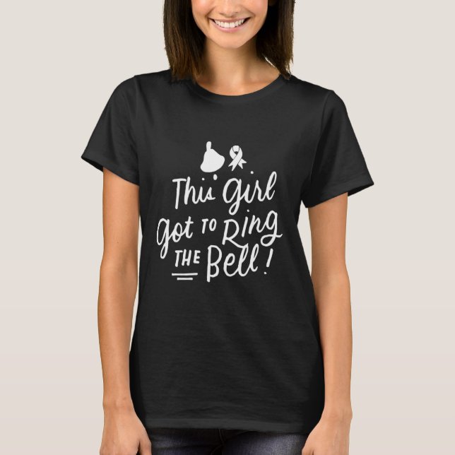 Camiseta Essa garota tem que tocar o Quimio Bell Formando o (Frente)